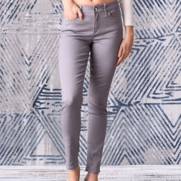 Seven7 Denim - SEVEN7 Light Gray High-Rise Skinny Jeans